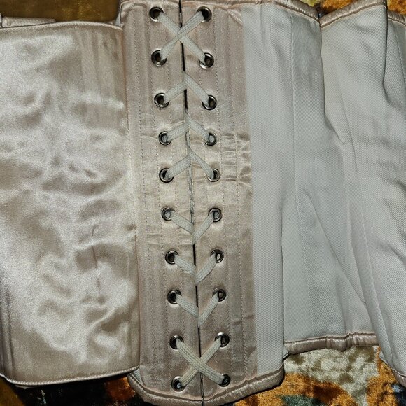 NWT XS NUDE Bridal MAIDEN Corset 22" Handmade 6 Garter Tabs USA - Picture 10 of 13